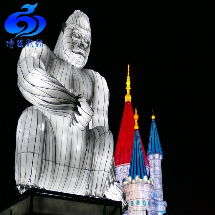 3 3
