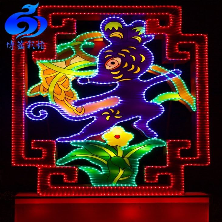 4 4