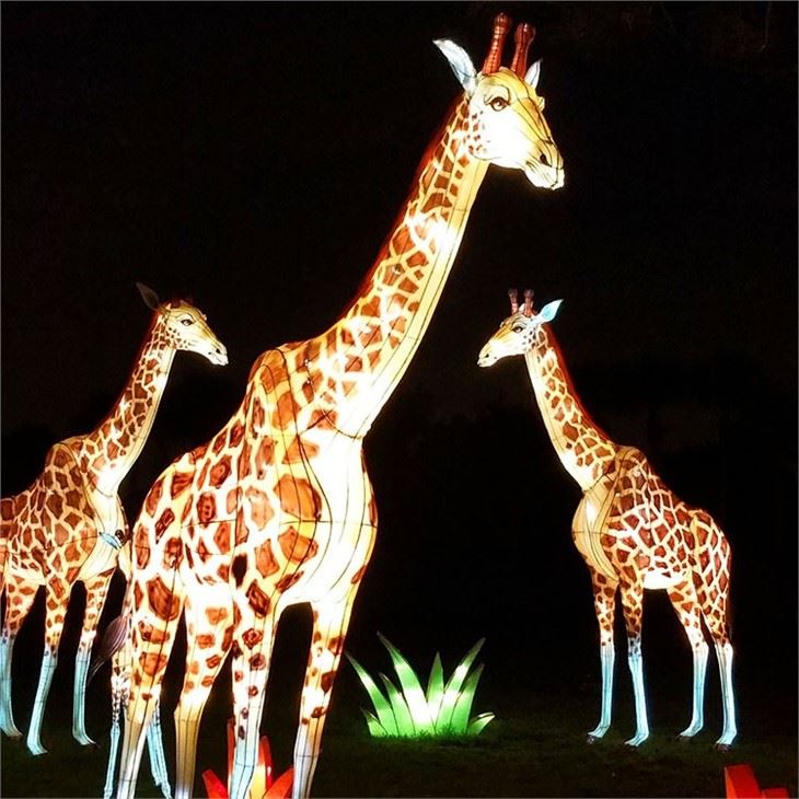 Outdoor Realistic Festival Light